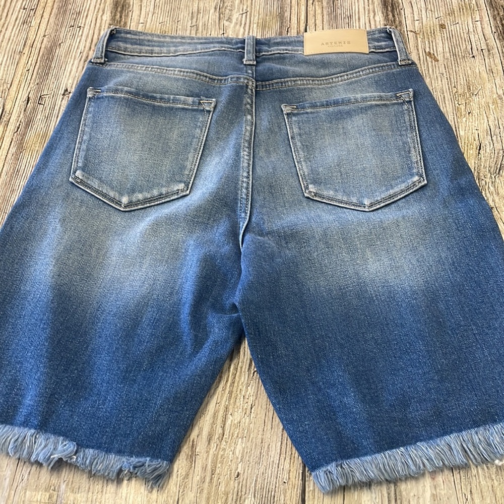 NWT Distressed HIGH RISE BERMUDA SHORTS - Picture 9 of 13